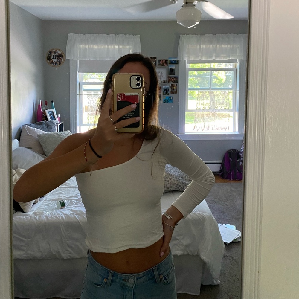 White one shoulder crop top